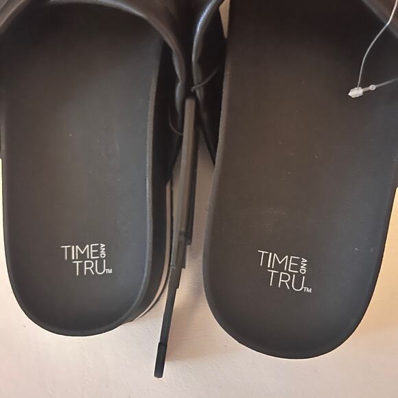 Time and Tru Women's Cross Strap Black Sandals  Sz 7 - Picture 5 of 13